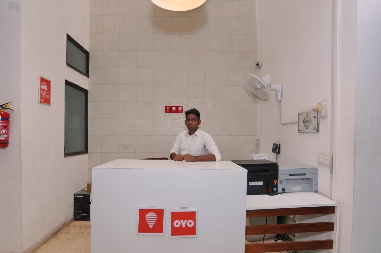 Oyo Flagship 591 Safdarjung Enclave Aparthotel นิวเดลี ภายนอก รูปภาพ